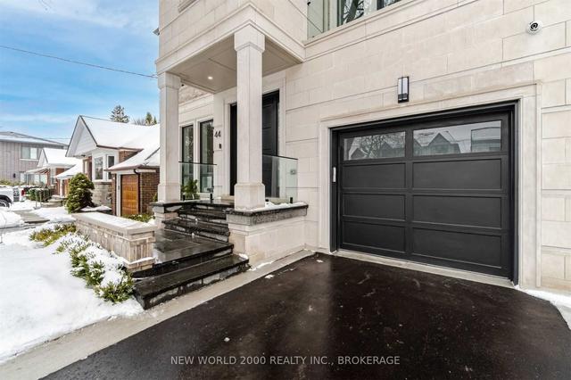 44 Monkton Ave, House detached with 4 bedrooms, 5 bathrooms and 5 parking in Toronto ON | Image 12