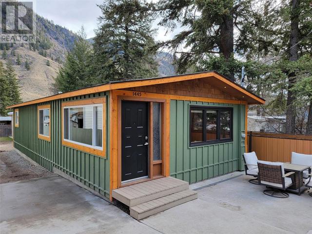 1445 Main Street, House detached with 2 bedrooms, 1 bathrooms and 3 parking in Okanagan Similkameen G BC | Image 1