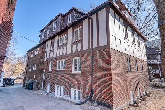 1 - 2520 Bloor St W, House detached with 2 bedrooms, 1 bathrooms and 1 parking in Toronto ON | Image 11