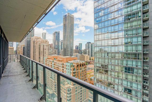 1905 - 832 Bay St, Condo with 2 bedrooms, 2 bathrooms and 1 parking in Toronto ON | Image 17