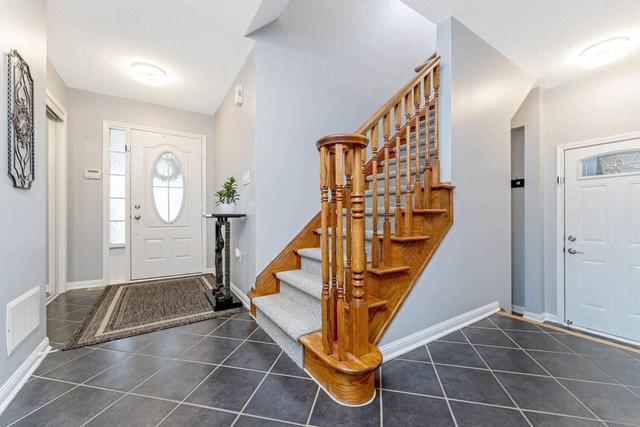 862 Mcewan Dr, House detached with 3 bedrooms, 4 bathrooms and 3 parking in Milton ON | Image 7