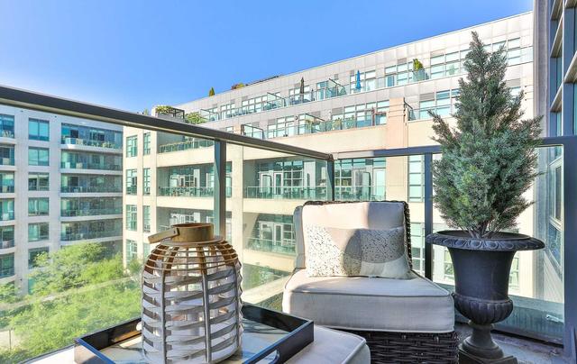 408 - 380 Macpherson Ave, Condo with 2 bedrooms, 2 bathrooms and 1 parking in Toronto ON | Image 11
