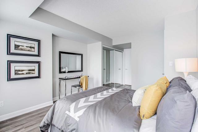 1806 - 210 Victoria St, Condo with 2 bedrooms, 3 bathrooms and 1 parking in Toronto ON | Image 16