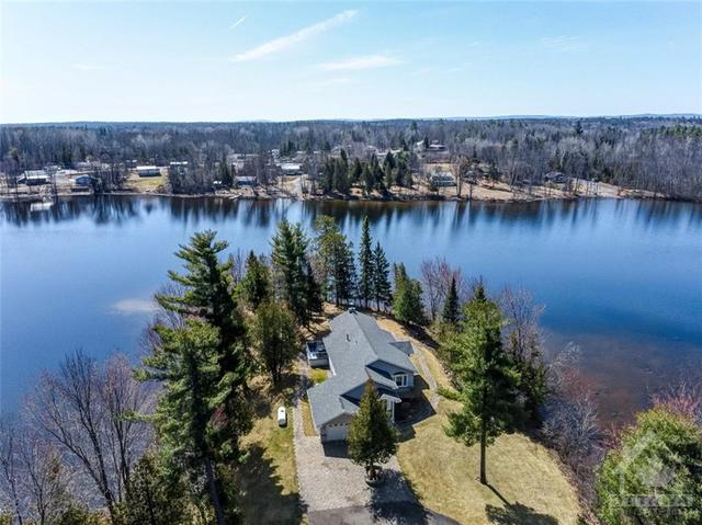 115 Island View Drive, House detached with 3 bedrooms, 3 bathrooms and 10 parking in North Algona Wilberforce ON | Image 3