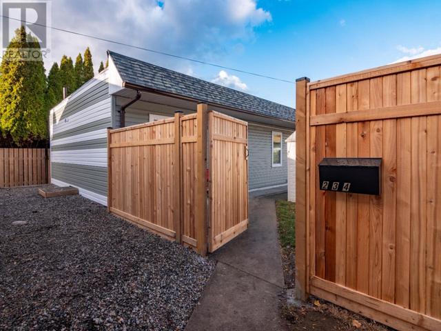 259 Conklin Avenue, House detached with 3 bedrooms, 4 bathrooms and 2 parking in Penticton BC | Image 39