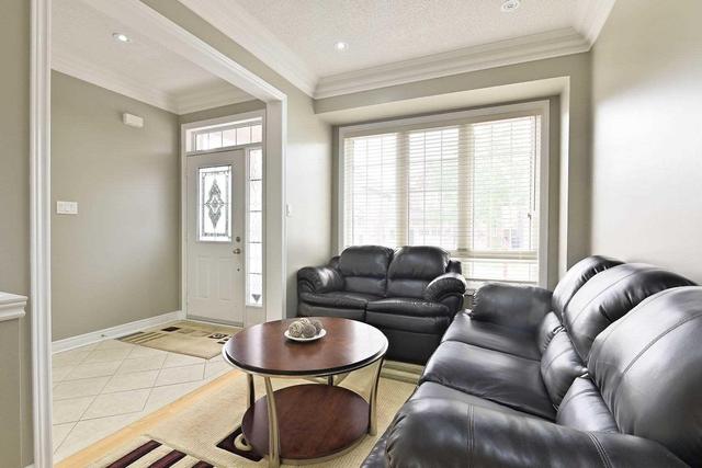81 Watsonbrook Dr, House detached with 5 bedrooms, 5 bathrooms and 4 parking in Brampton ON | Image 3