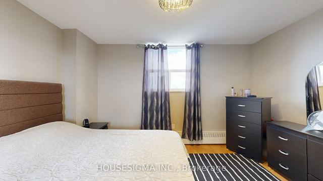 812 - 390 Dixon Rd, Condo with 3 bedrooms, 1 bathrooms and 1 parking in Toronto ON | Image 13