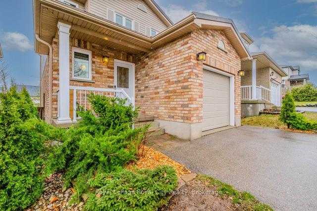 73 Fleming Rd, House attached with 3 bedrooms, 3 bathrooms and 3 parking in Guelph ON | Image 34