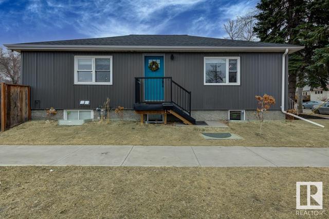 10544 63 Av Nw, House detached with 4 bedrooms, 2 bathrooms and null parking in Edmonton AB | Image 1