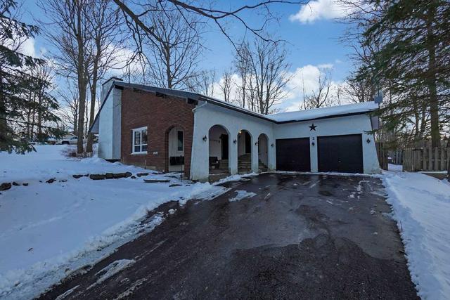 2 Whitt Cres, House detached with 3 bedrooms, 3 bathrooms and 12 parking in Kawartha Lakes ON | Card Image