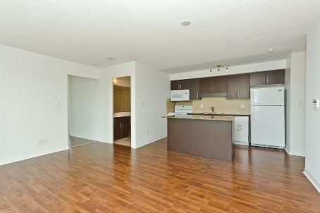 306 - 30 Heron's Hill Way, Condo with 2 bedrooms, 2 bathrooms and 1 parking in Toronto ON | Image 4