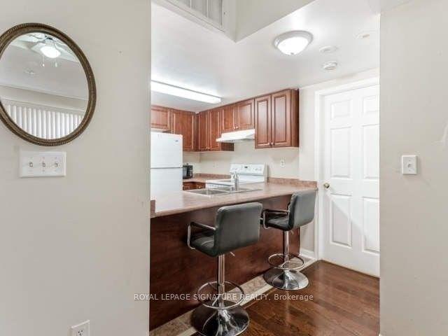 2033 - 3025 Finch Ave W, Townhouse with 1 bedrooms, 1 bathrooms and 1 parking in Toronto ON | Image 10