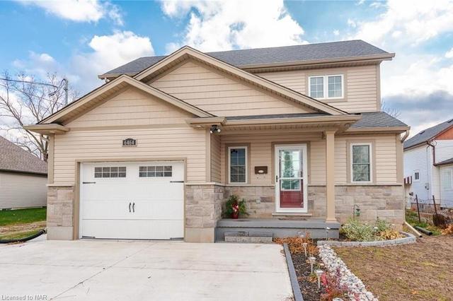 6464 Bellevue Street, House detached with 3 bedrooms, 3 bathrooms and 3 parking in Niagara Falls ON | Image 1