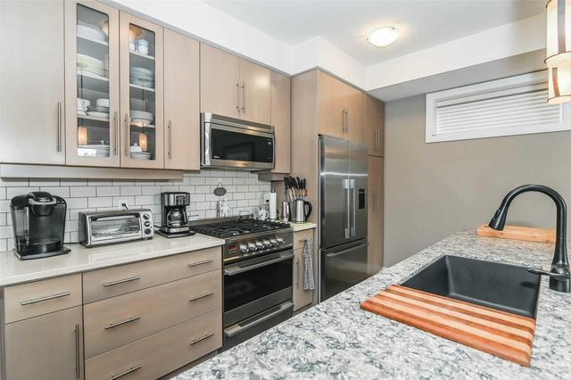 21 - 32 Arkell Rd, Condo with 2 bedrooms, 2 bathrooms and 2 parking in Guelph ON | Image 11