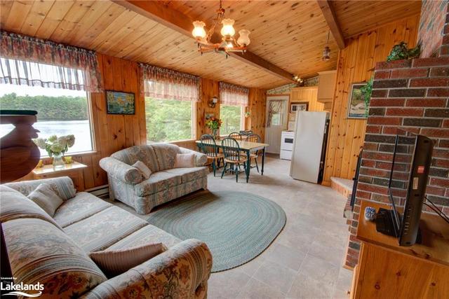 49 Dayeo Drive, House detached with 2 bedrooms, 1 bathrooms and 4 parking in Georgian Bay ON | Image 26