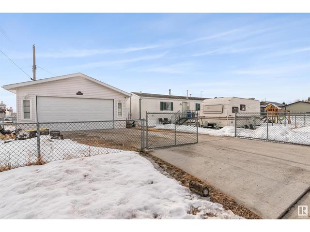 4844 48 Av, House other with 3 bedrooms, 2 bathrooms and null parking in Chipman AB | Image 2