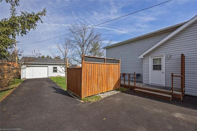 416 Garden Street, House detached with 3 bedrooms, 2 bathrooms and 7 parking in Gananoque ON | Image 45