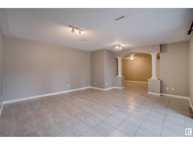 10315 75 St Nw, House detached with 4 bedrooms, 3 bathrooms and 5 parking in Edmonton AB | Image 34
