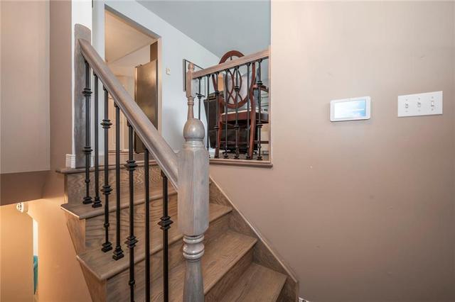 363 Ivan Crescent, Townhouse with 3 bedrooms, 2 bathrooms and 2 parking in Cornwall ON | Image 2