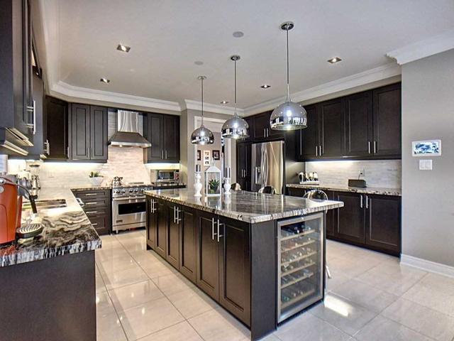 133 Stanton Ave, House detached with 4 bedrooms, 4 bathrooms and 7 parking in Vaughan ON | Image 2