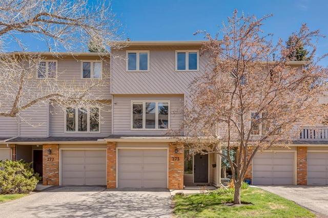 275 Point Mckay Terrace Nw, House attached with 3 bedrooms, 2 bathrooms and 2 parking in Calgary AB | Card Image