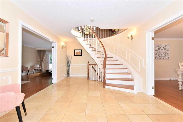 91 Comay Rd, House detached with 4 bedrooms, 4 bathrooms and 5 parking in Toronto ON | Image 2