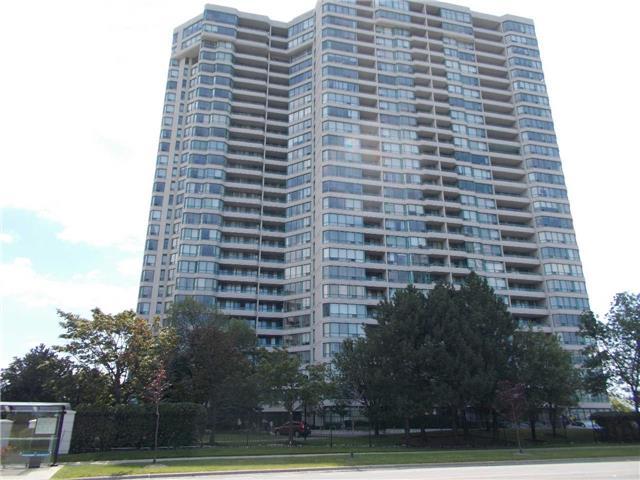 1001 - 550 Webb Dr, Condo with 2 bedrooms, 1 bathrooms and 1 parking in Mississauga ON | Image 1
