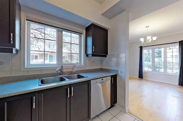 7 - 6 Cox Blvd, Townhouse with 4 bedrooms, 3 bathrooms and 2 parking in Markham ON | Image 3