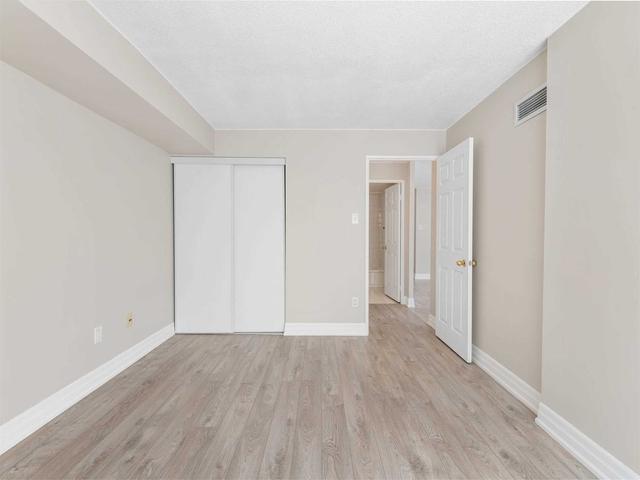 208 - 330 Rathburn Rd W, Condo with 2 bedrooms, 2 bathrooms and 2 parking in Mississauga ON | Image 14