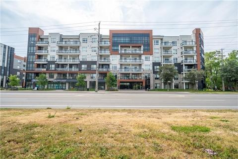 102 - 320 Plains Rd E, Condo with 1 bedrooms, 1 bathrooms and 2 parking in Burlington ON | Card Image