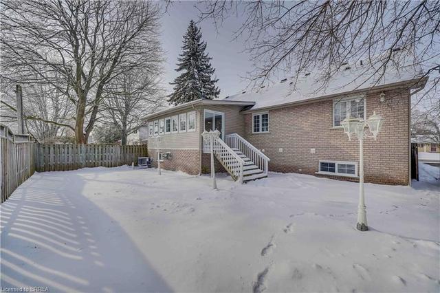 upper - 197 Memorial Drive, House detached with 3 bedrooms, 2 bathrooms and 3 parking in Brantford ON | Image 28