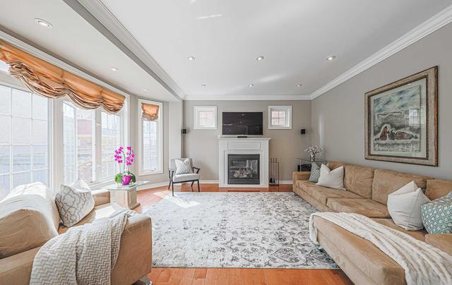 38 Gamla Rd, House detached with 5 bedrooms, 4 bathrooms and 7 parking in Vaughan ON | Image 6