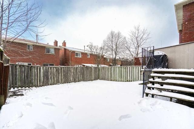 31 Shenstone Ave, House detached with 3 bedrooms, 2 bathrooms and 5 parking in Brampton ON | Image 27