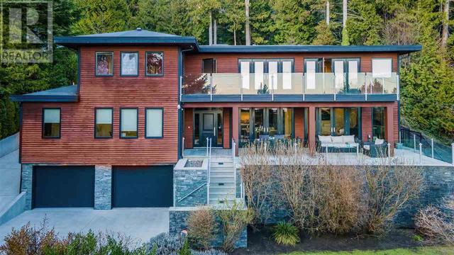 4742 Caulfeild Drive, House detached with 4 bedrooms, 5 bathrooms and 4 parking in West Vancouver BC | Image 2