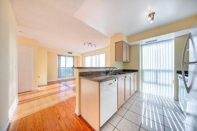 lph 2 - 26 Olive Ave, Condo with 2 bedrooms, 2 bathrooms and 1 parking in Toronto ON | Image 5