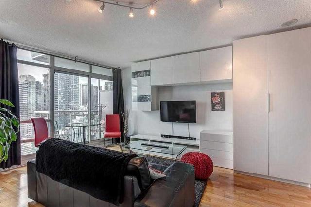 3007 - 397 Front St W, Condo with 1 bedrooms, 1 bathrooms and null parking in Toronto ON | Image 5