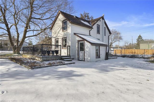 380 Second Street, House detached with 3 bedrooms, 1 bathrooms and 2 parking in Gananoque ON | Image 22