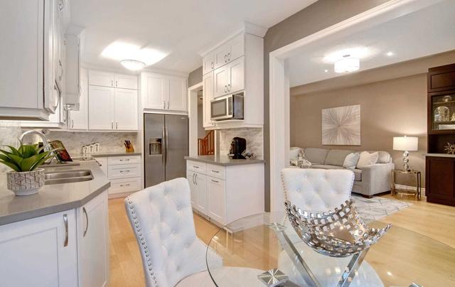 59 Bentoak Cres, House detached with 3 bedrooms, 4 bathrooms and 3 parking in Vaughan ON | Image 9