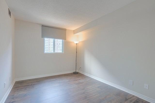 1008 - 115 Hillcrest Ave, Condo with 1 bedrooms, 1 bathrooms and 1 parking in Mississauga ON | Image 19
