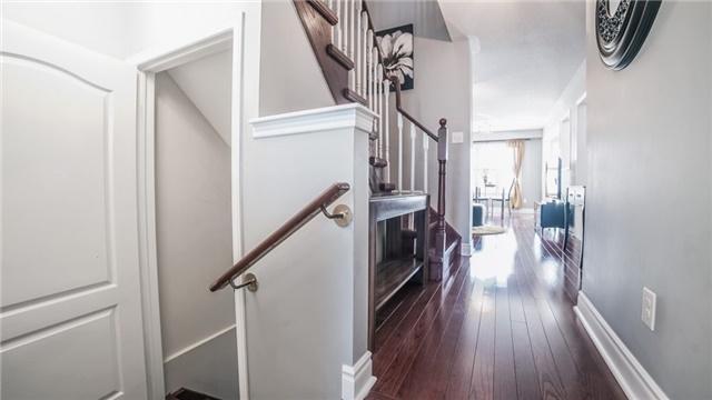 9 Rivitt Pl, House attached with 3 bedrooms, 3 bathrooms and 3 parking in Toronto ON | Image 5