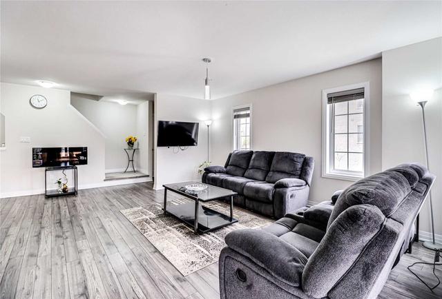2a - 115 Southcreek Dr, Townhouse with 3 bedrooms, 3 bathrooms and 4 parking in Kitchener ON | Image 6