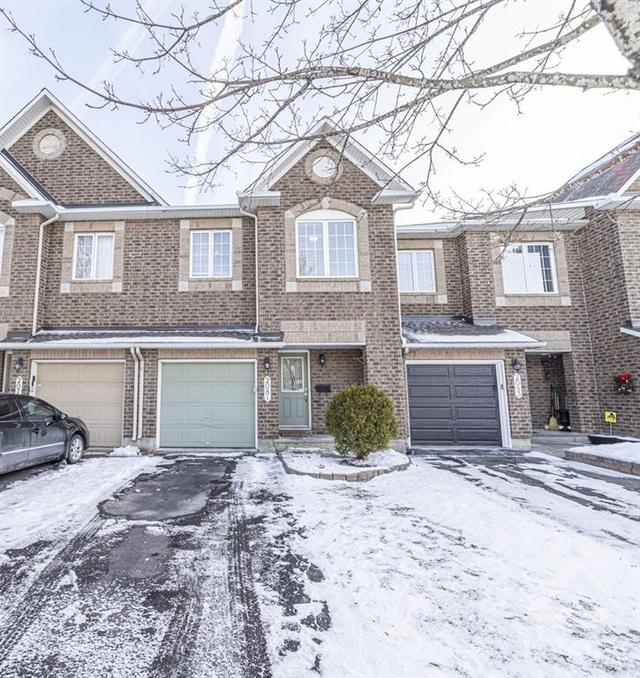 2081 Liska Street, Townhouse with 3 bedrooms, 3 bathrooms and 3 parking in Ottawa ON | Card Image
