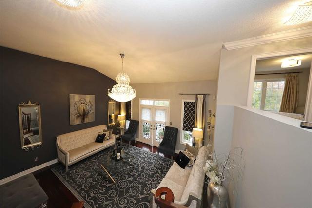 26 Solstice Dr, House detached with 4 bedrooms, 4 bathrooms and 6 parking in Toronto ON | Image 7