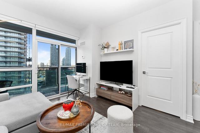 913 - 16 Brookers Lane, Condo with 1 bedrooms, 1 bathrooms and 1 parking in Toronto ON | Image 5