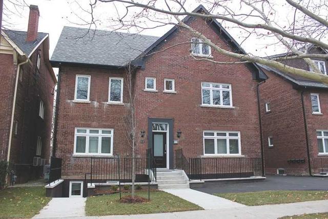 3 - 115 Chaplin Cres, House detached with 2 bedrooms, 2 bathrooms and 1 parking in Toronto ON | Card Image