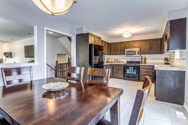 80 Northway Ave, House attached with 3 bedrooms, 3 bathrooms and 3 parking in Whitchurch Stouffville ON | Image 7
