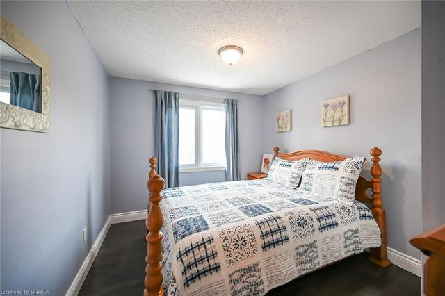 25 Winter Way, House detached with 3 bedrooms, 1 bathrooms and 4 parking in Brantford ON | Image 22