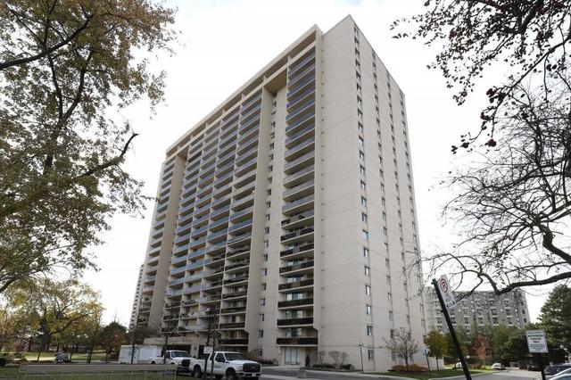 1502 - 820 Burnhamthorpe Rd, Condo with 3 bedrooms, 2 bathrooms and 1 parking in Toronto ON | Image 1