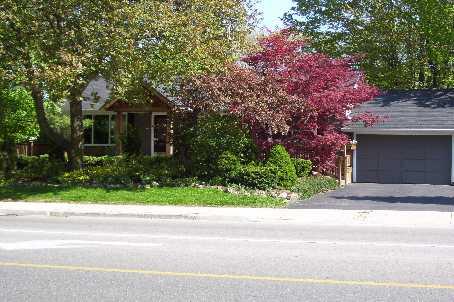 1374 Indian Rd, House detached with 2 bedrooms, 2 bathrooms and 4 parking in Mississauga ON | Image 1