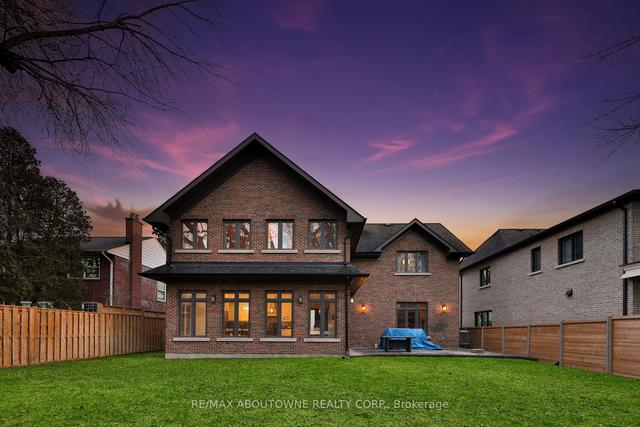 8 Bywood Dr, House detached with 4 bedrooms, 5 bathrooms and 5 parking in Toronto ON | Image 10